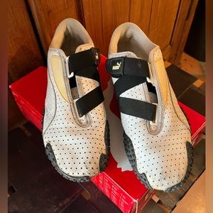 Puma Mostro Performance Ext Woman’s Size 8.5